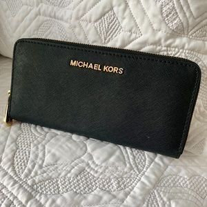 Black Michael Kors Wallet